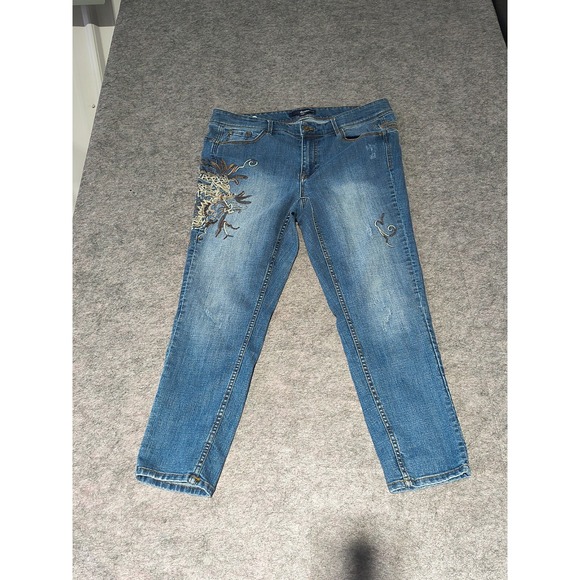 Denim 24/7 Floral Embroidery Blue Denim Jeans Women's Size 16 - Picture 1 of 9